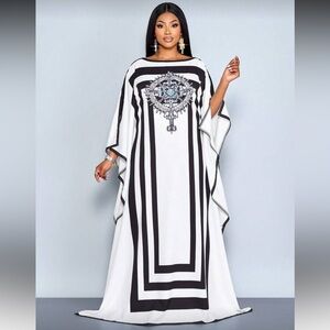 Elegant Black and White Kaftan Dress nwt